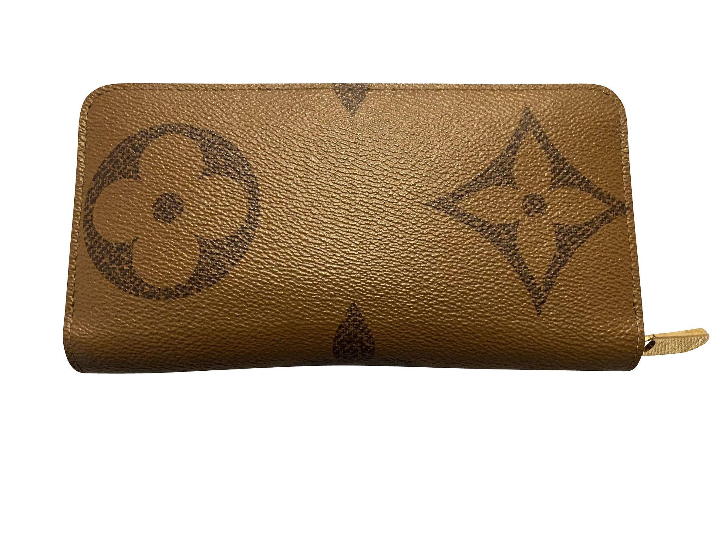 louis vuitton giant monogram zippy wallet