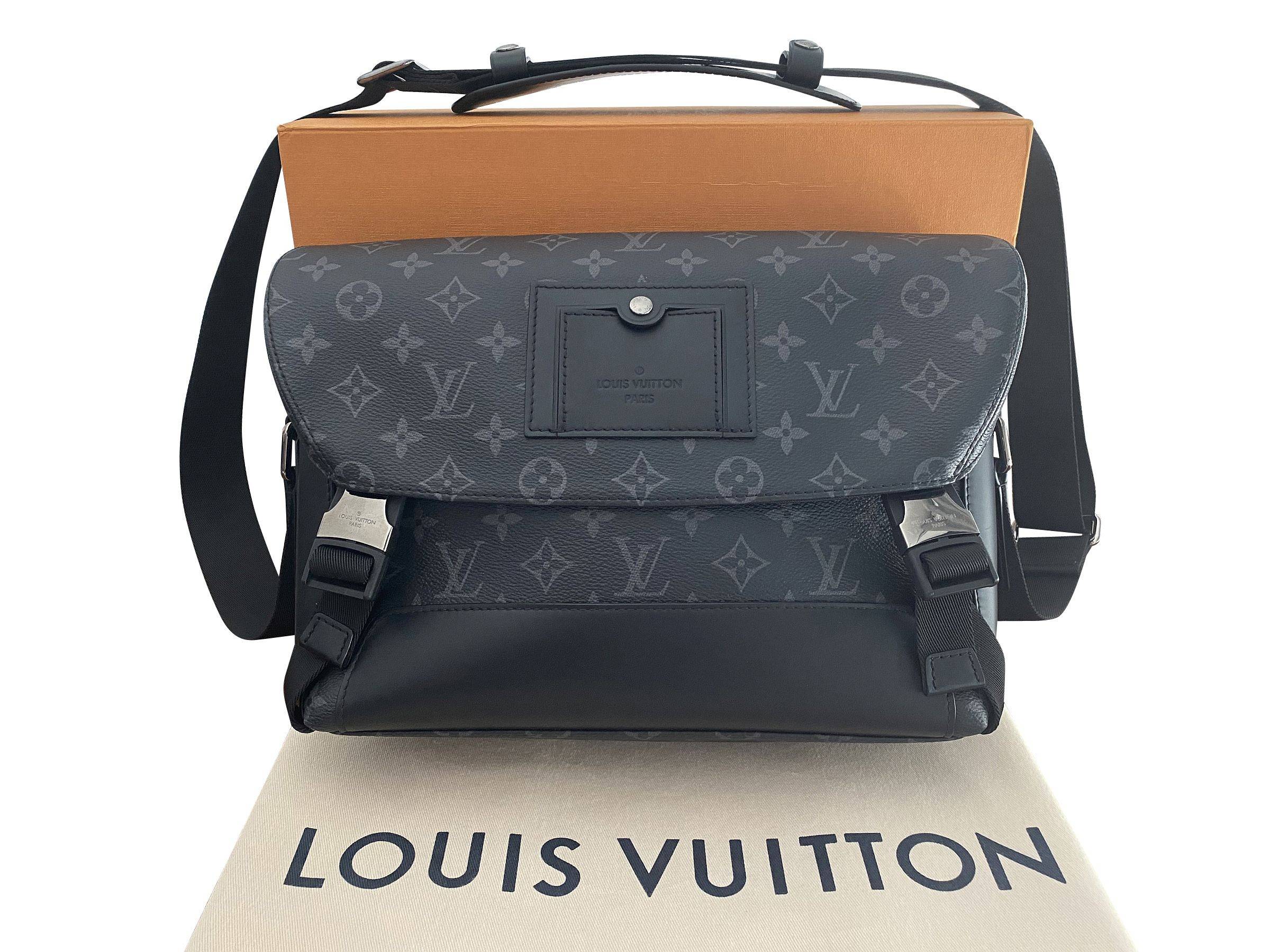 VERKAUFT - Louis Vuitton * aktueller NP: 2000 € * Messenger PM Voyager M4051 Monogram Eclipse Canvas Tasche * TOP